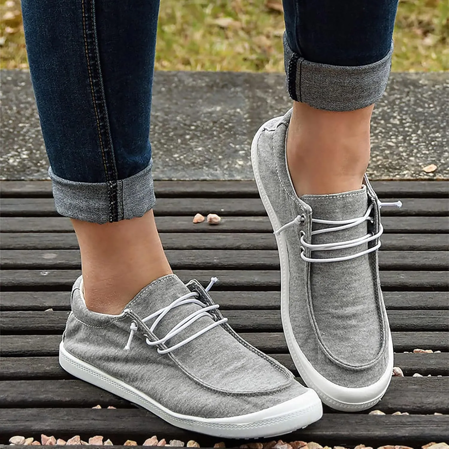 Gumipy Women's Fashion Sneakers, Christmas Print Canvas Shoes Flat Round Toe Non-Slip Flat Shoes Slip On Loafers Shoes