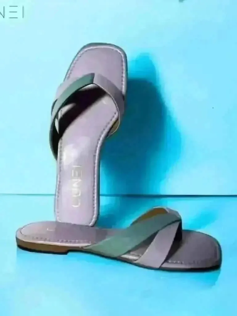 Lilac Singularity Flats
