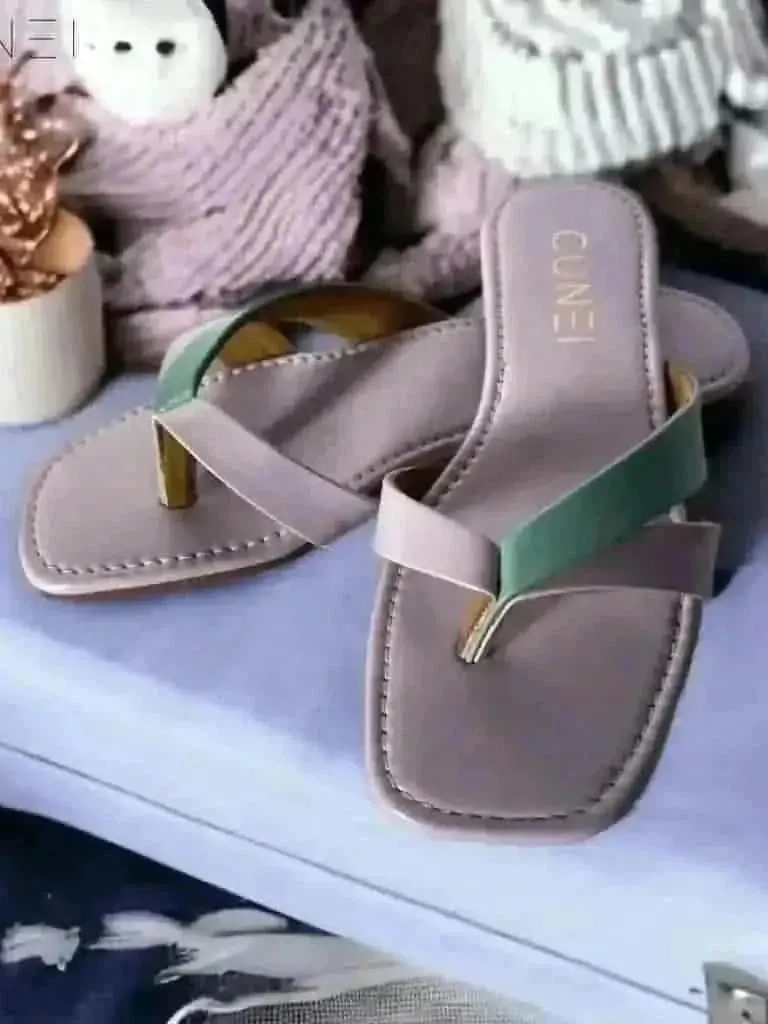 Lilac Singularity Flats