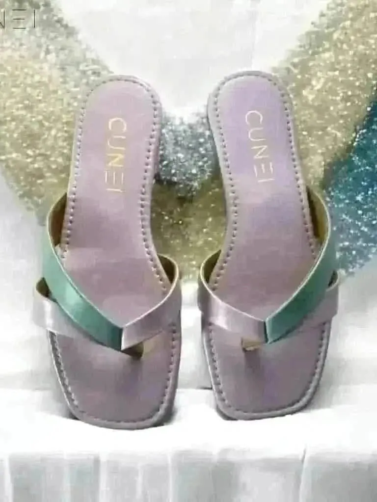 Lilac Singularity Flats
