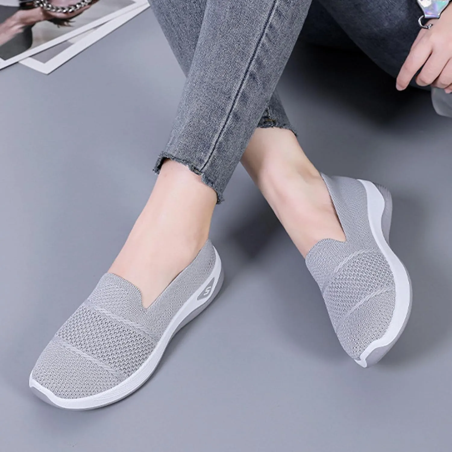 Women's Mesh Flats Shoes Breathable Slip on Shoes Casual Comfort Shoe Plus Size Trendy Shoes Walking Flats Shoe