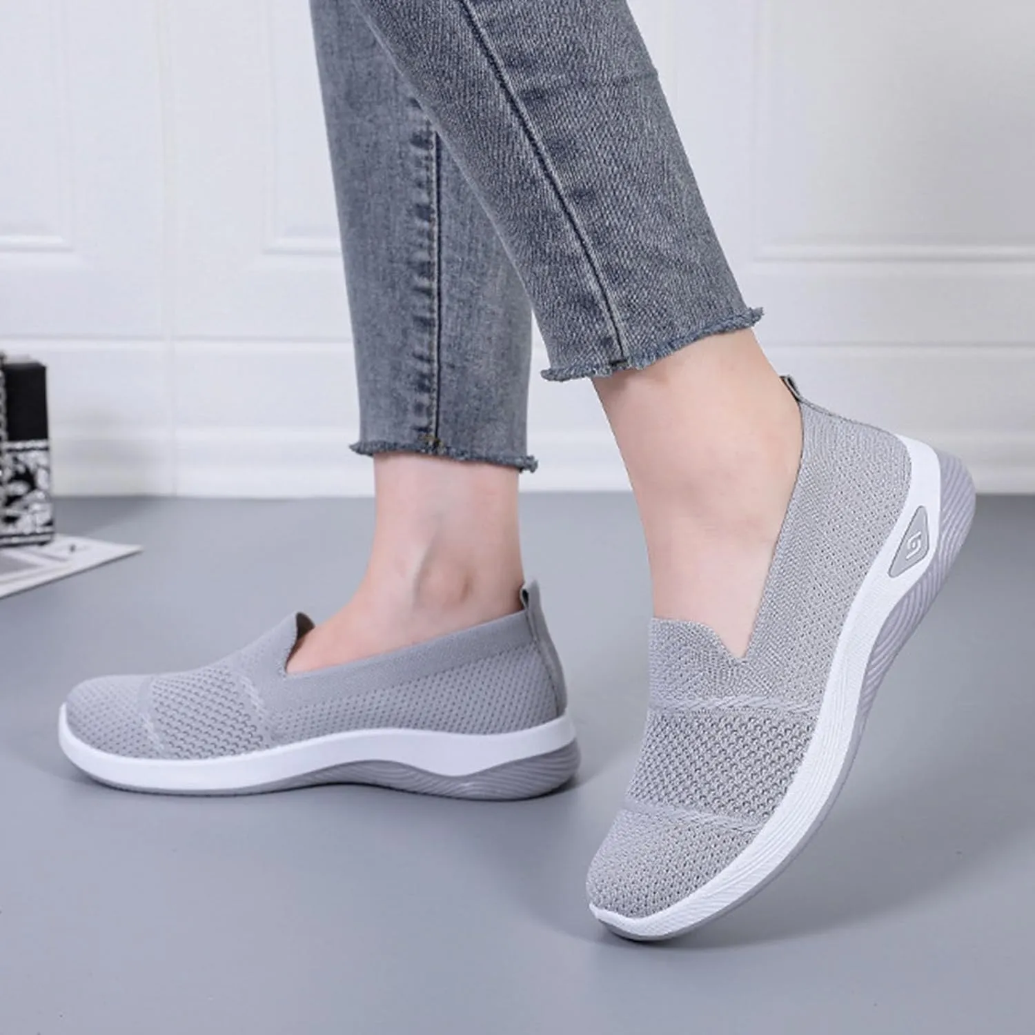 Women's Mesh Flats Shoes Breathable Slip on Shoes Casual Comfort Shoe Plus Size Trendy Shoes Walking Flats Shoe